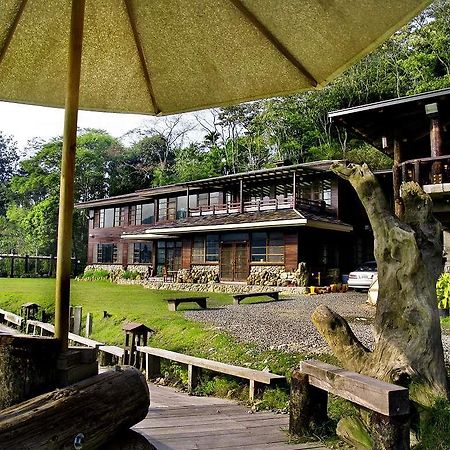 Alimei Red Wood Cottage/ B&B Moor المظهر الخارجي الصورة
